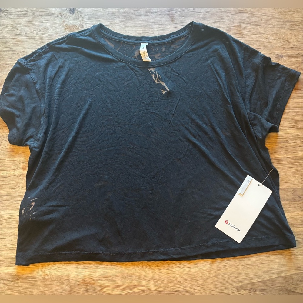 Lululemon Black Cates Tee - Size 10 NWT